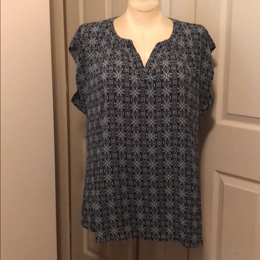 Flowy flattering green & blue top